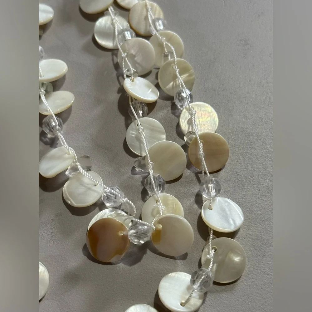 NWT Esmor Elegant Shell and Bead Necklace - Picture 2 of 3